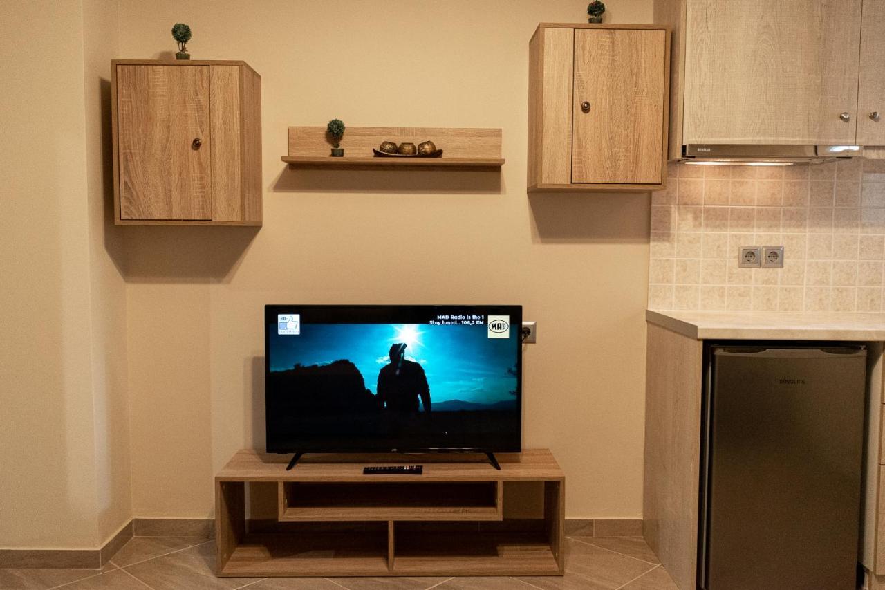 John'S Apartment'S Near Athens Airport!! สปาตา ภายนอก รูปภาพ