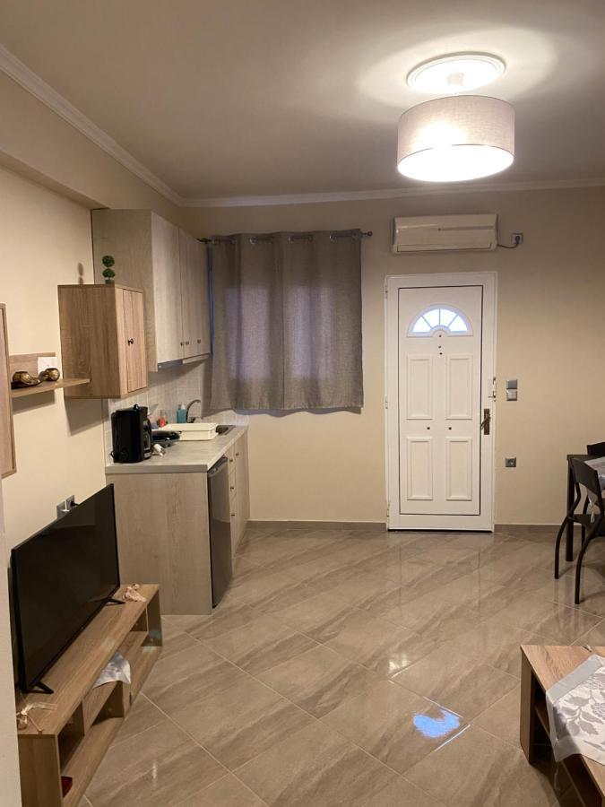 John'S Apartment'S Near Athens Airport!! สปาตา ภายนอก รูปภาพ