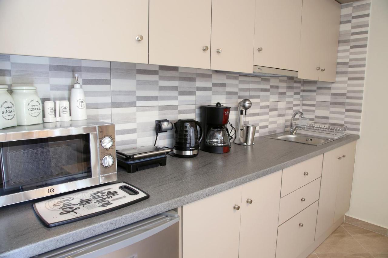 John'S Apartment'S Near Athens Airport!! สปาตา ภายนอก รูปภาพ