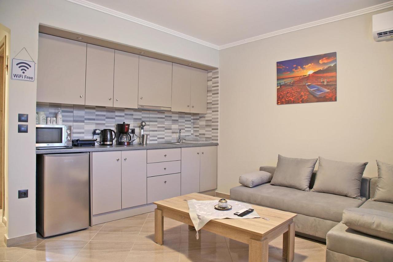 John'S Apartment'S Near Athens Airport!! สปาตา ภายนอก รูปภาพ