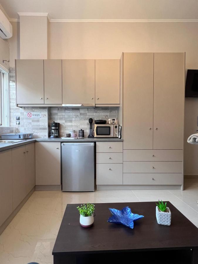 John'S Apartment'S Near Athens Airport!! สปาตา ภายนอก รูปภาพ