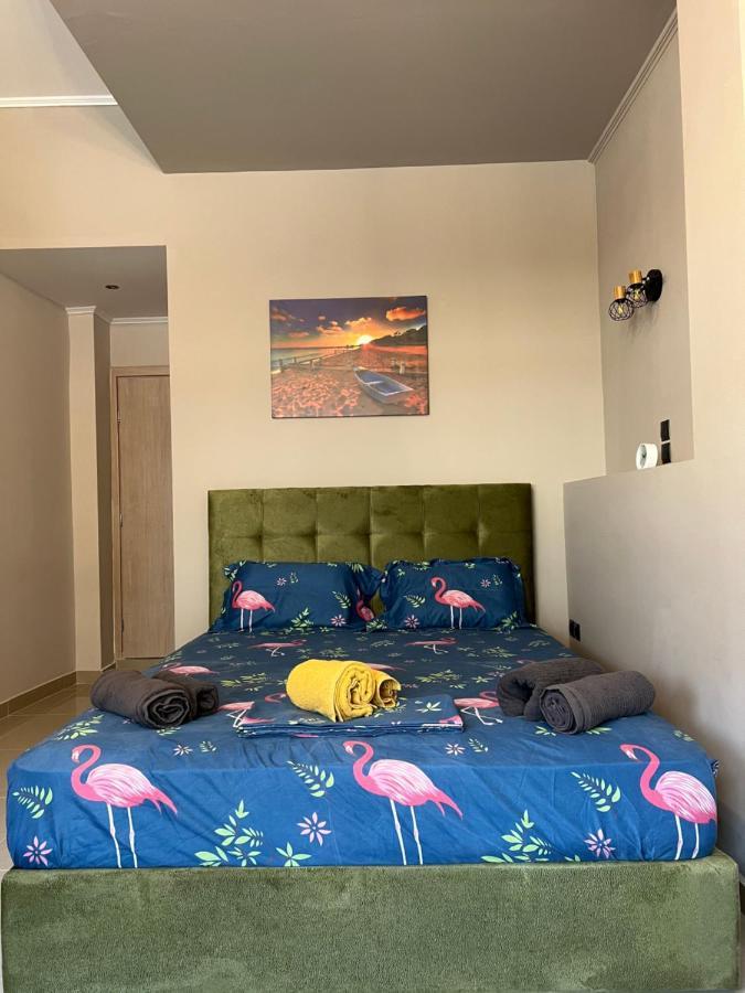 John'S Apartment'S Near Athens Airport!! สปาตา ภายนอก รูปภาพ
